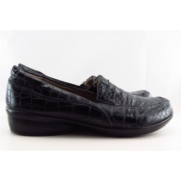 Naturalizer Black Croc-Embossed Loafers - Picture 3 of 7